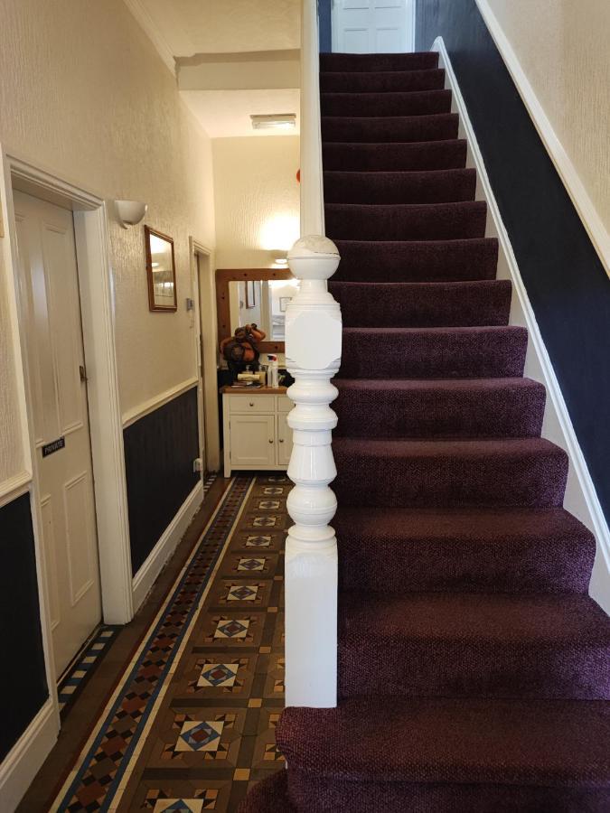 Y Garth Guesthouse Bangor  Exterior photo